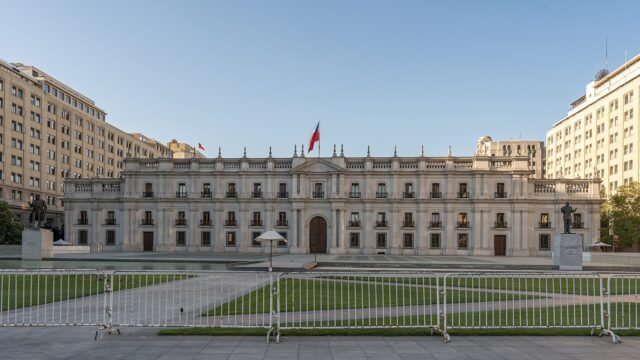 Chile tem queda do PIB e desemprego em alta em meio a ajuste fiscal
