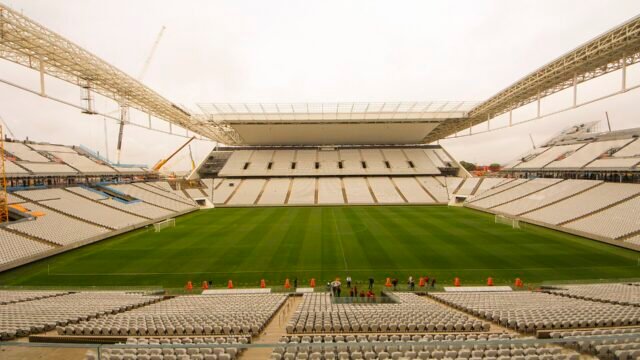 Corinthians sai atrás e empata com o Vitória na Neo Química Arena